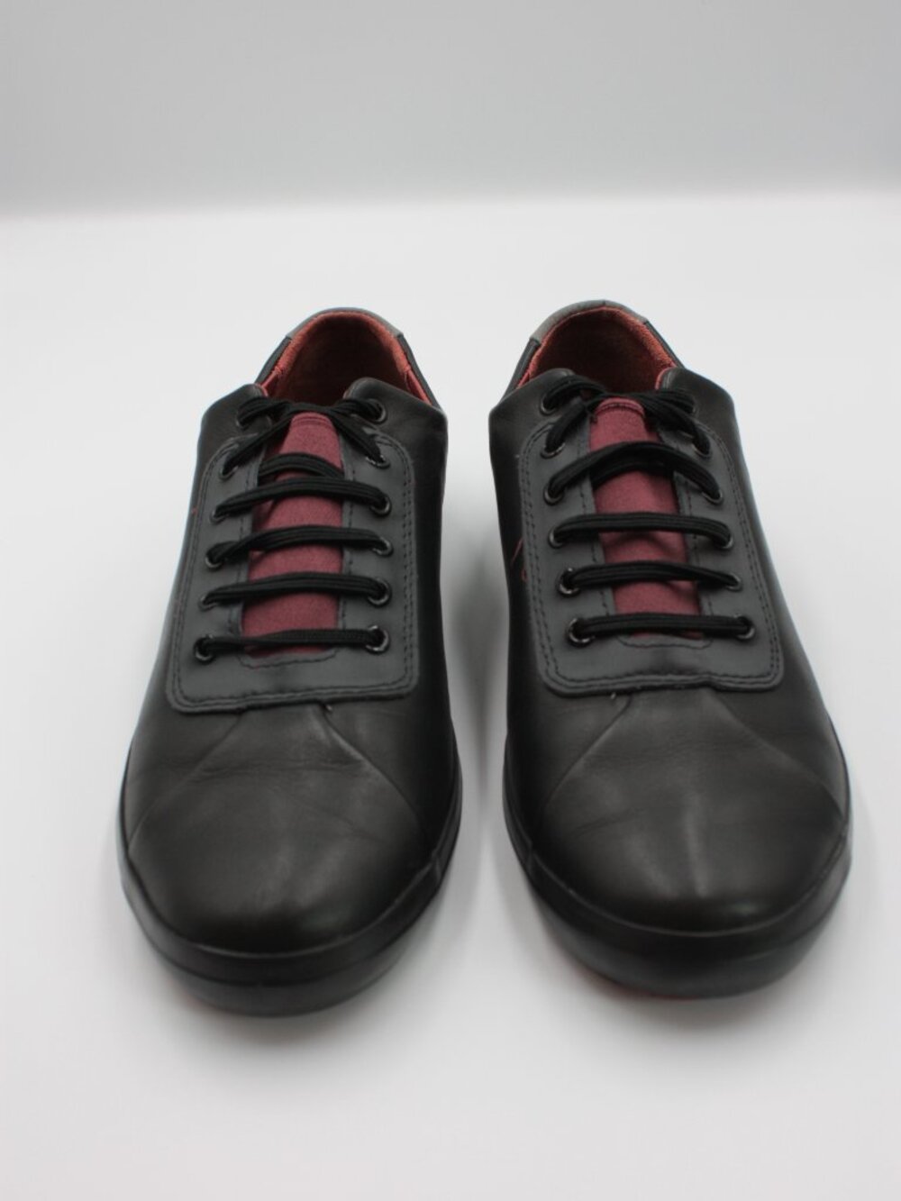 Camper Black Leather Sneakers Burgundy Detail Women’s EU 38